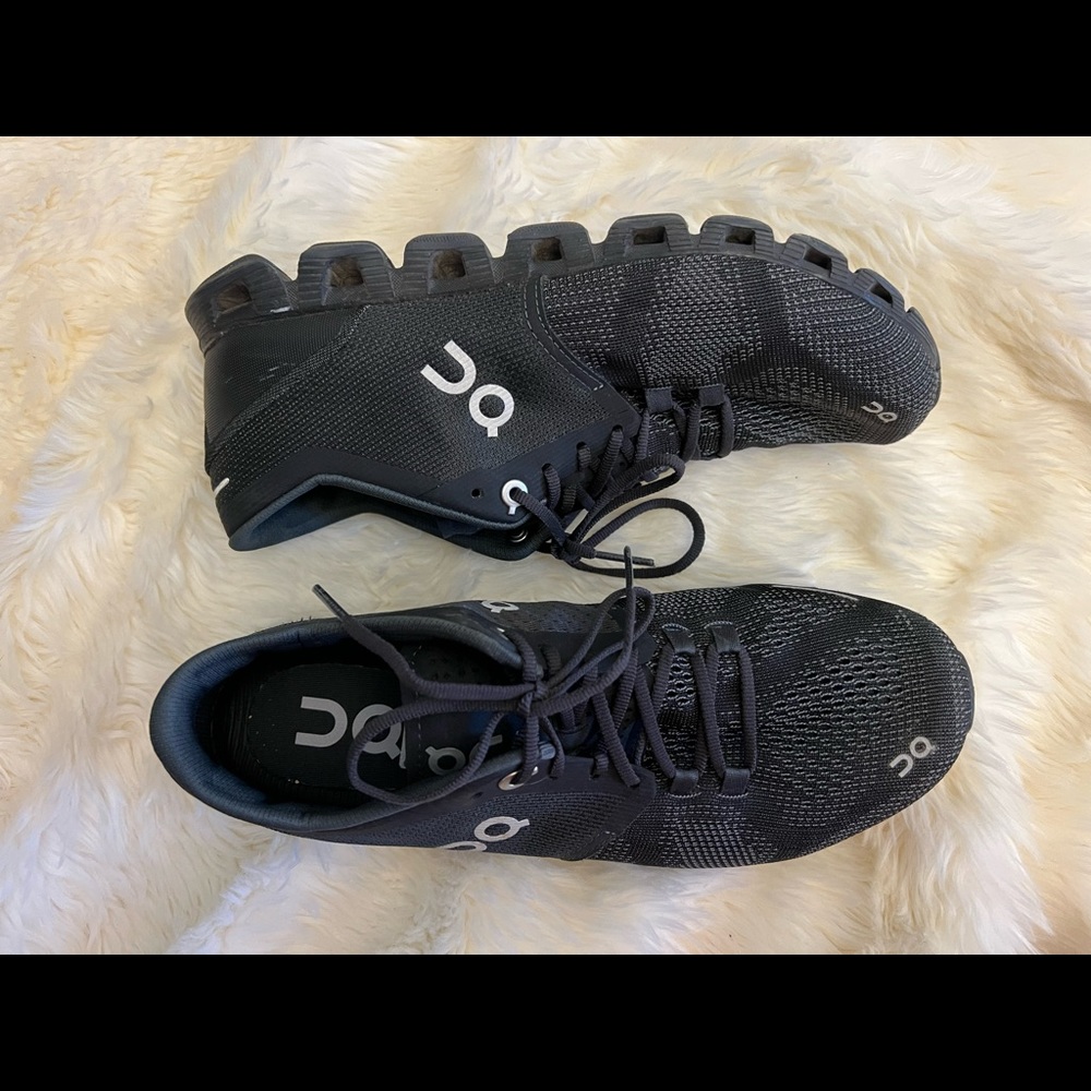 ON running cloud x size 7.5